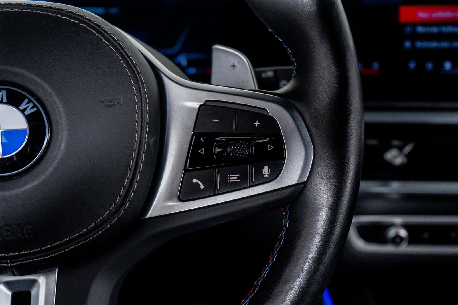 Used 2025 BMW X5 M60i AWD/4WD image 45