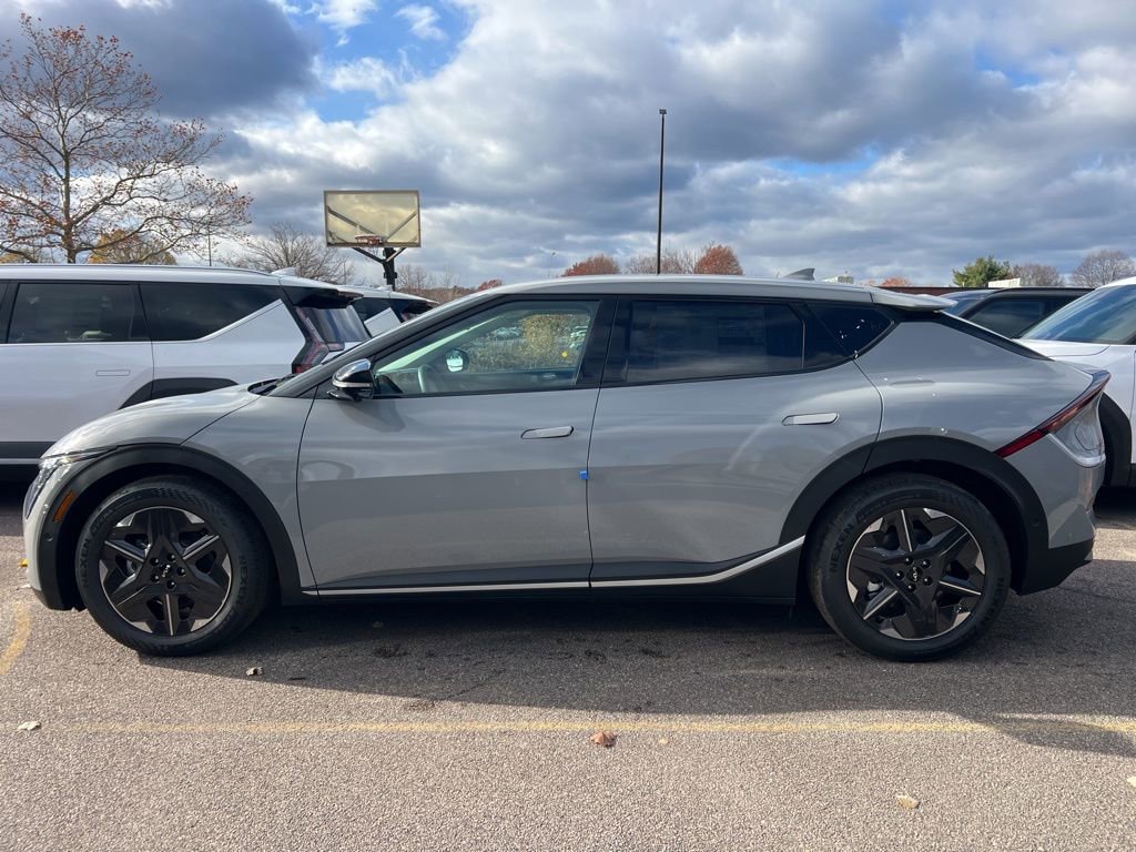 New 2025 Kia EV6 Light w/ Light LR Technology Package image 2