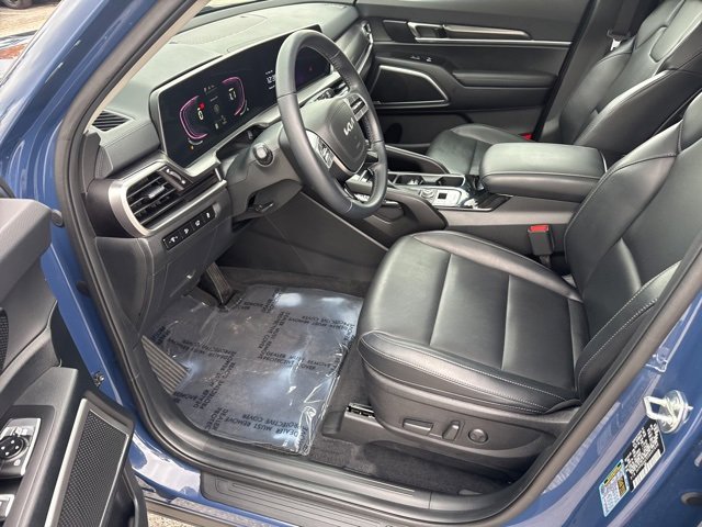 Used 2025 Kia Telluride S image 69