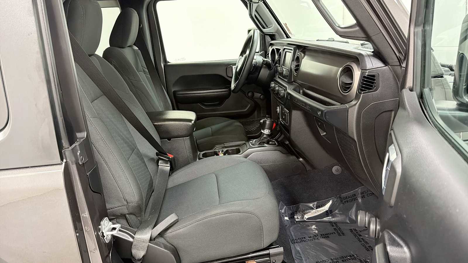 Used 2018 Jeep Wrangler Sport AWD/4WD image 29