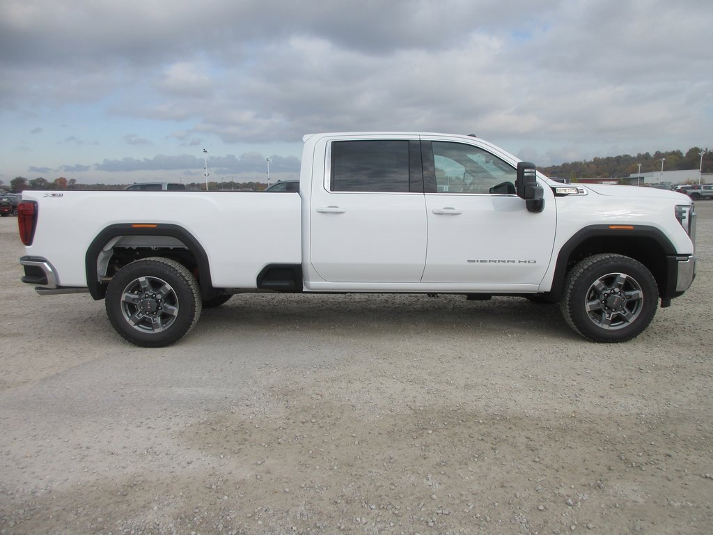 New 2026 GMC Sierra 3500 SLE image 3