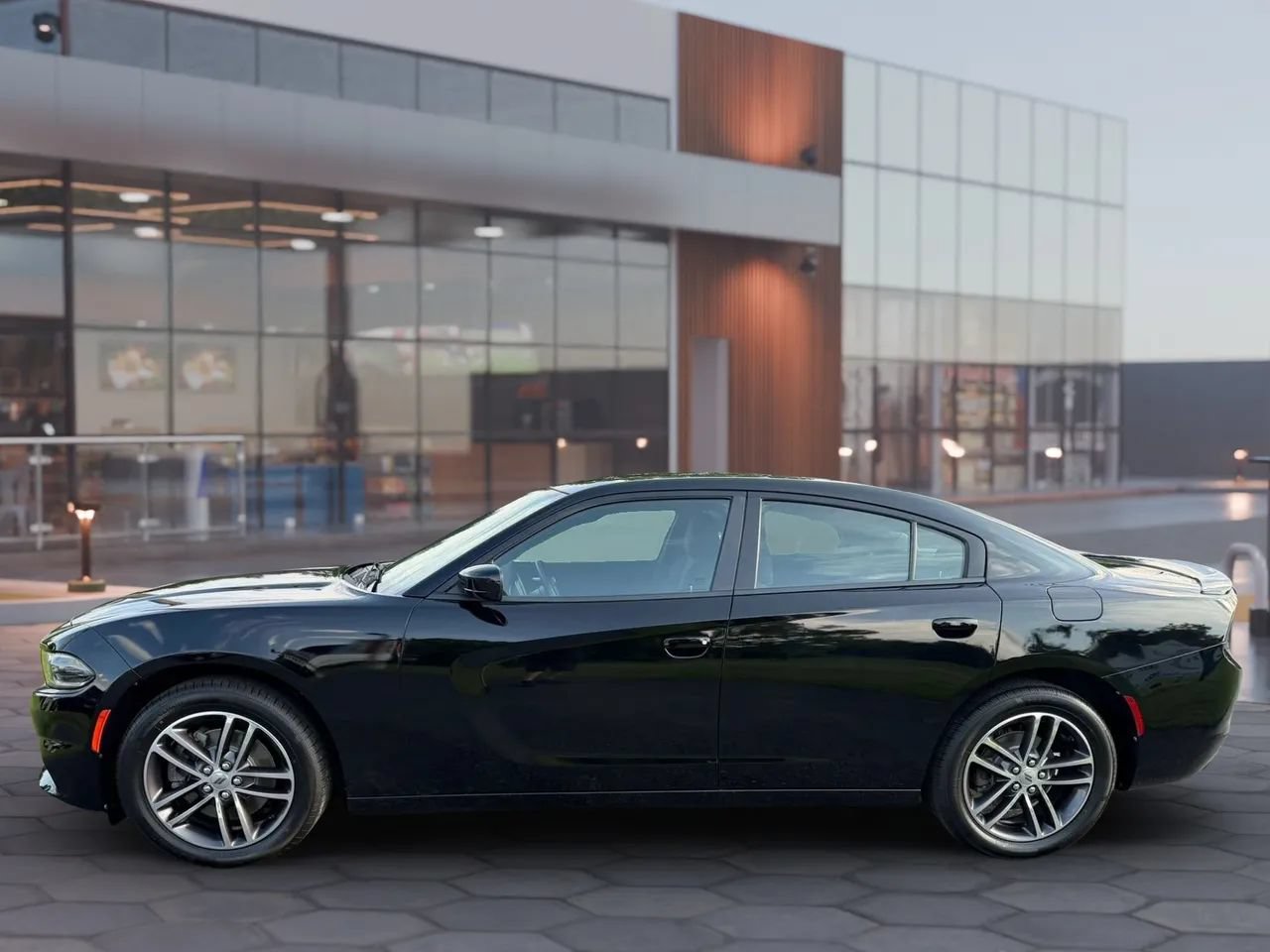 Used 2019 Dodge Charger SXT AWD/4WD image 8