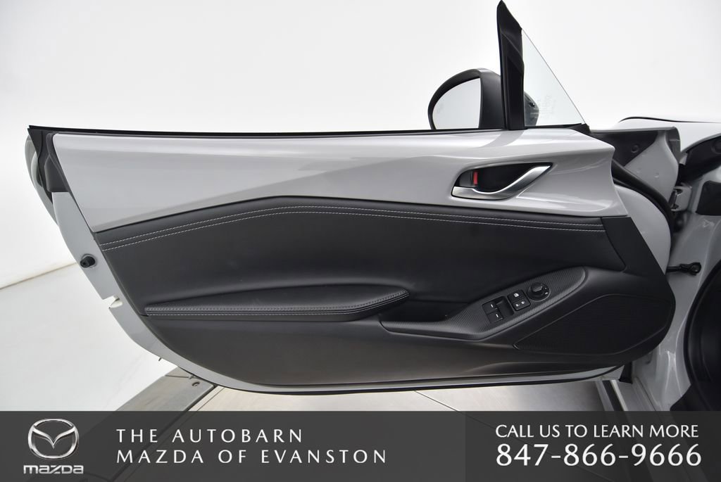 Certified 2024 MAZDA MX-5 Miata Club w/ Appearance Package image 30