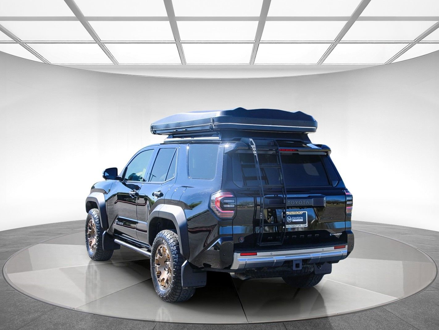 Used 2025 Toyota 4Runner Trailhunter AWD/4WD image 2