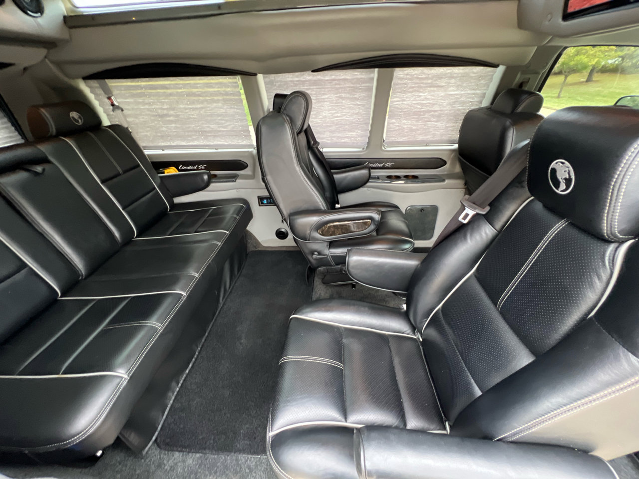 Used 2018 GMC Savana 3500 image 64