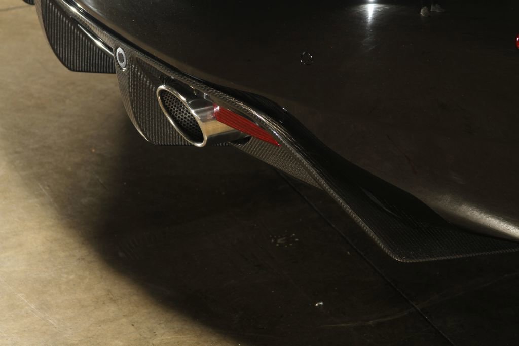 Used 2009 Aston Martin DBS Coupe RWD image 35