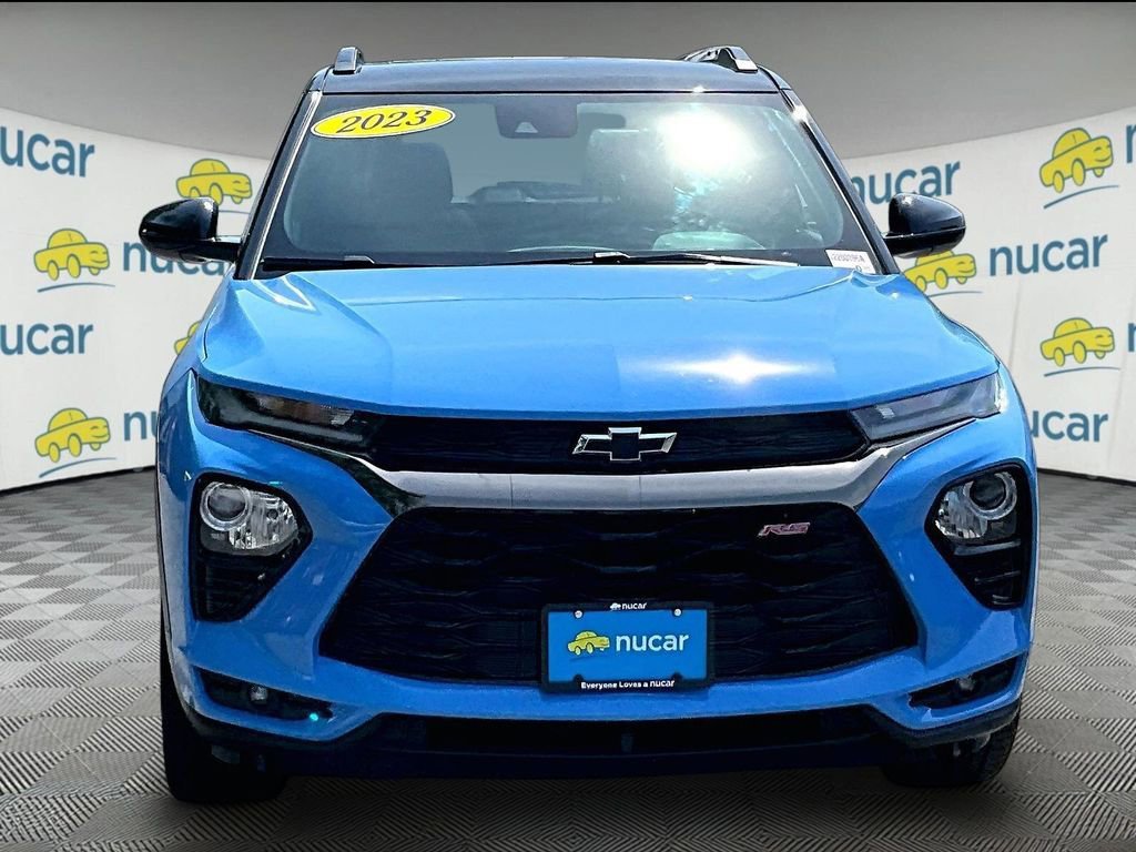 Used 2023 Chevrolet TrailBlazer RS w/ Sun and Liftgate Package AWD/4WD image 2