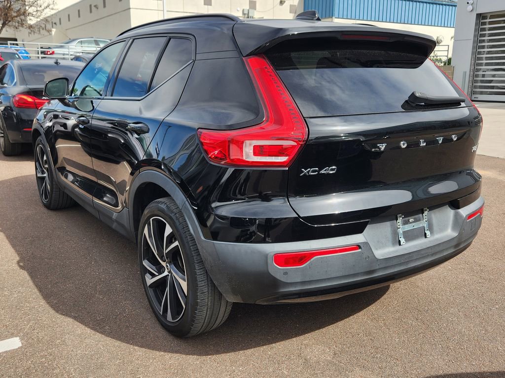 Used 2021 Volvo XC40 T5 R-Design w/ Advanced Package AWD/4WD image 7