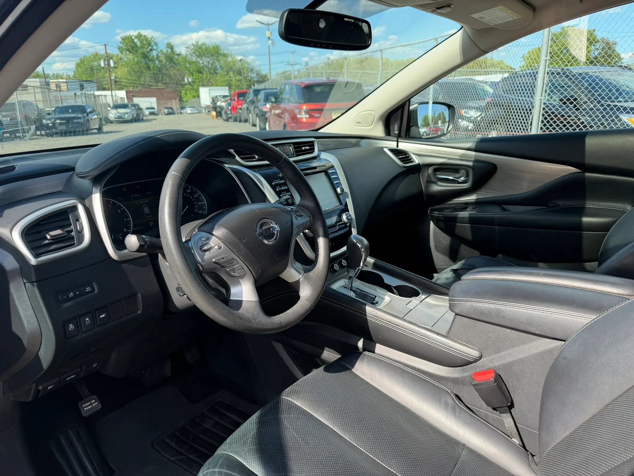Used 2017 Nissan Murano Platinum w/ Platinum Technology Package AWD/4WD image 10