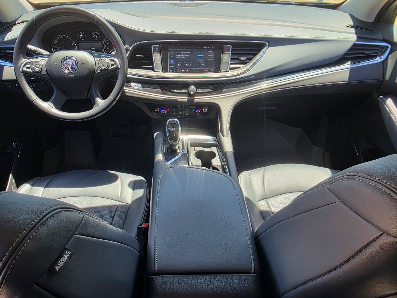Used 2020 Buick Enclave Essence AWD/4WD image 14