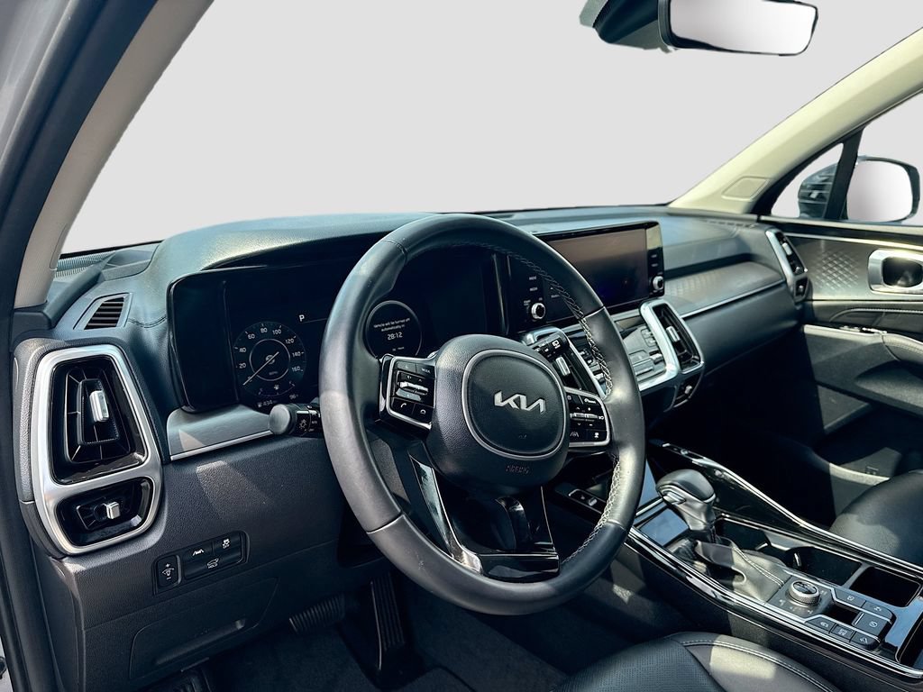 Certified 2023 Kia Sorento SX AWD/4WD image 12