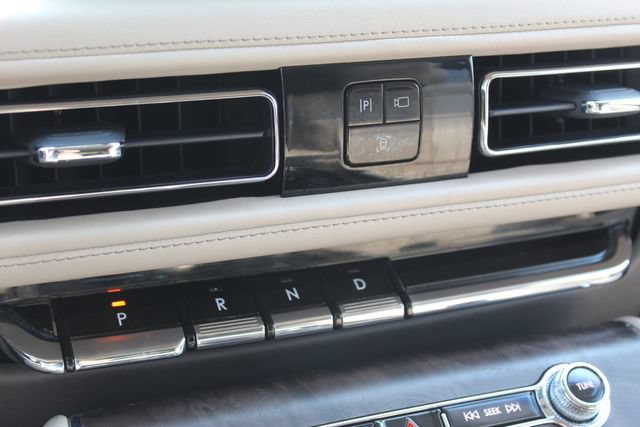 Used 2022 Lincoln Aviator Reserve w/ Equipment Group 201A AWD/4WD image 27