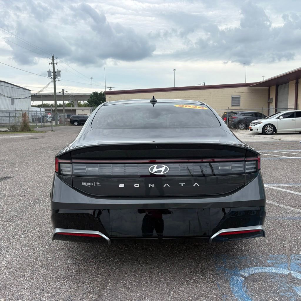 Certified 2024 Hyundai Sonata SEL FWD image 4