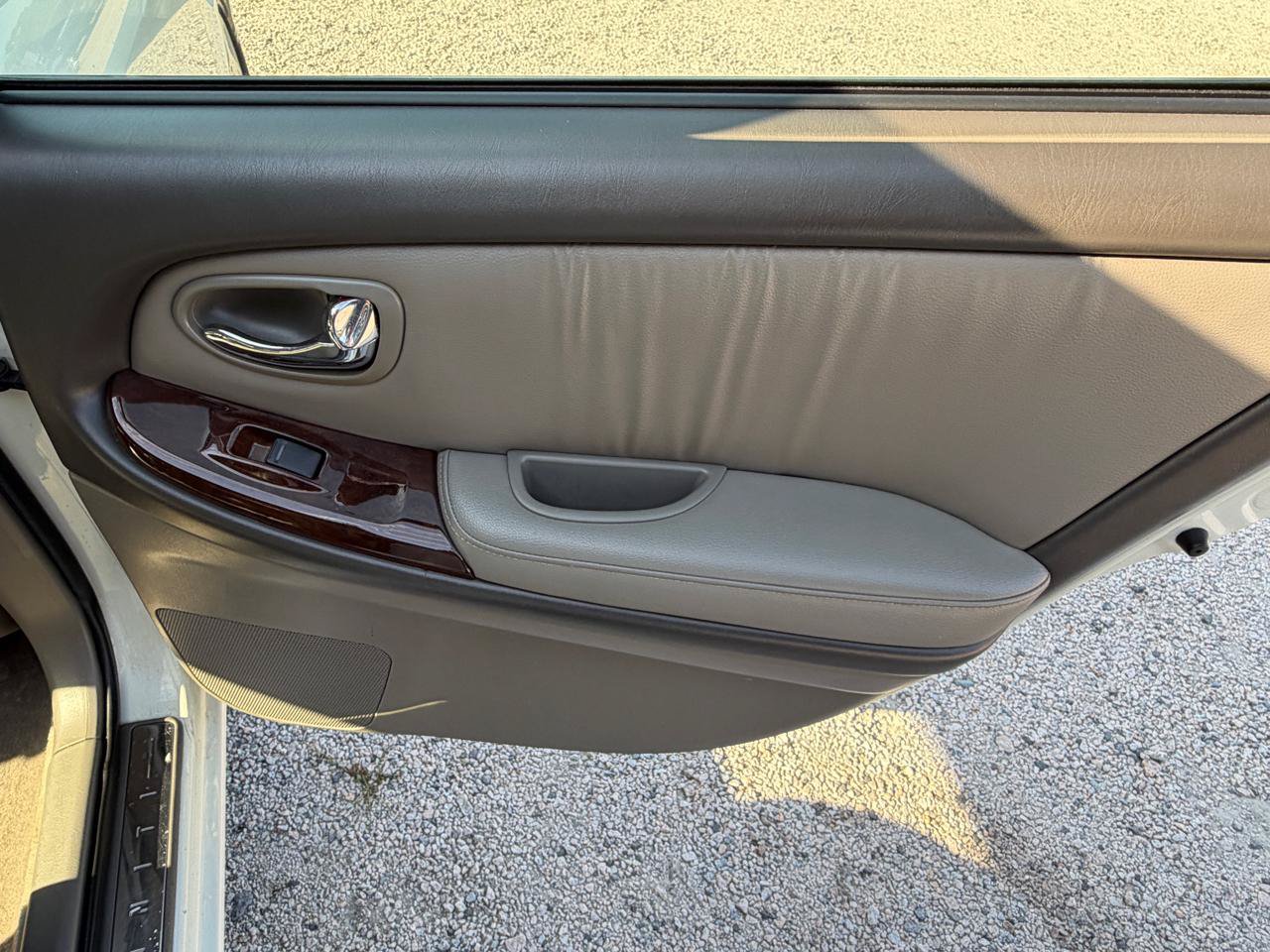 Used 2001 INFINITI I30 FWD image 12