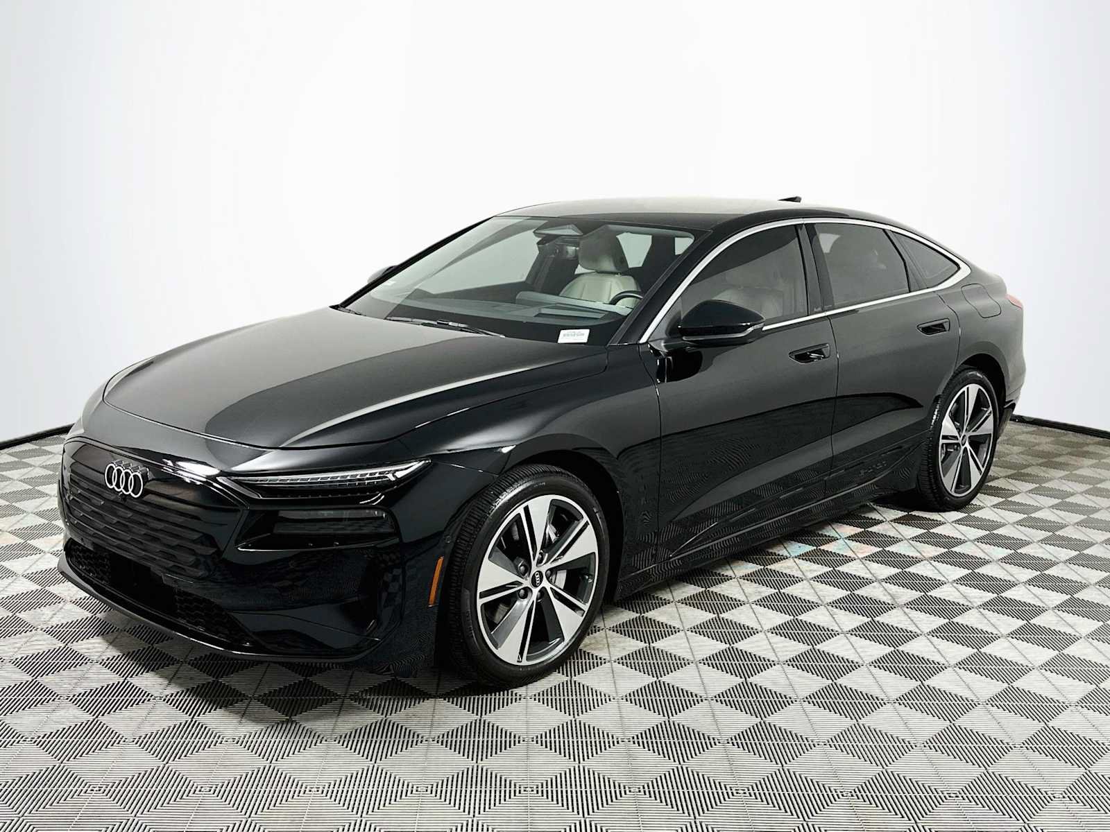 Used 2025 Audi A6 e-tron Premium Plus RWD image 3