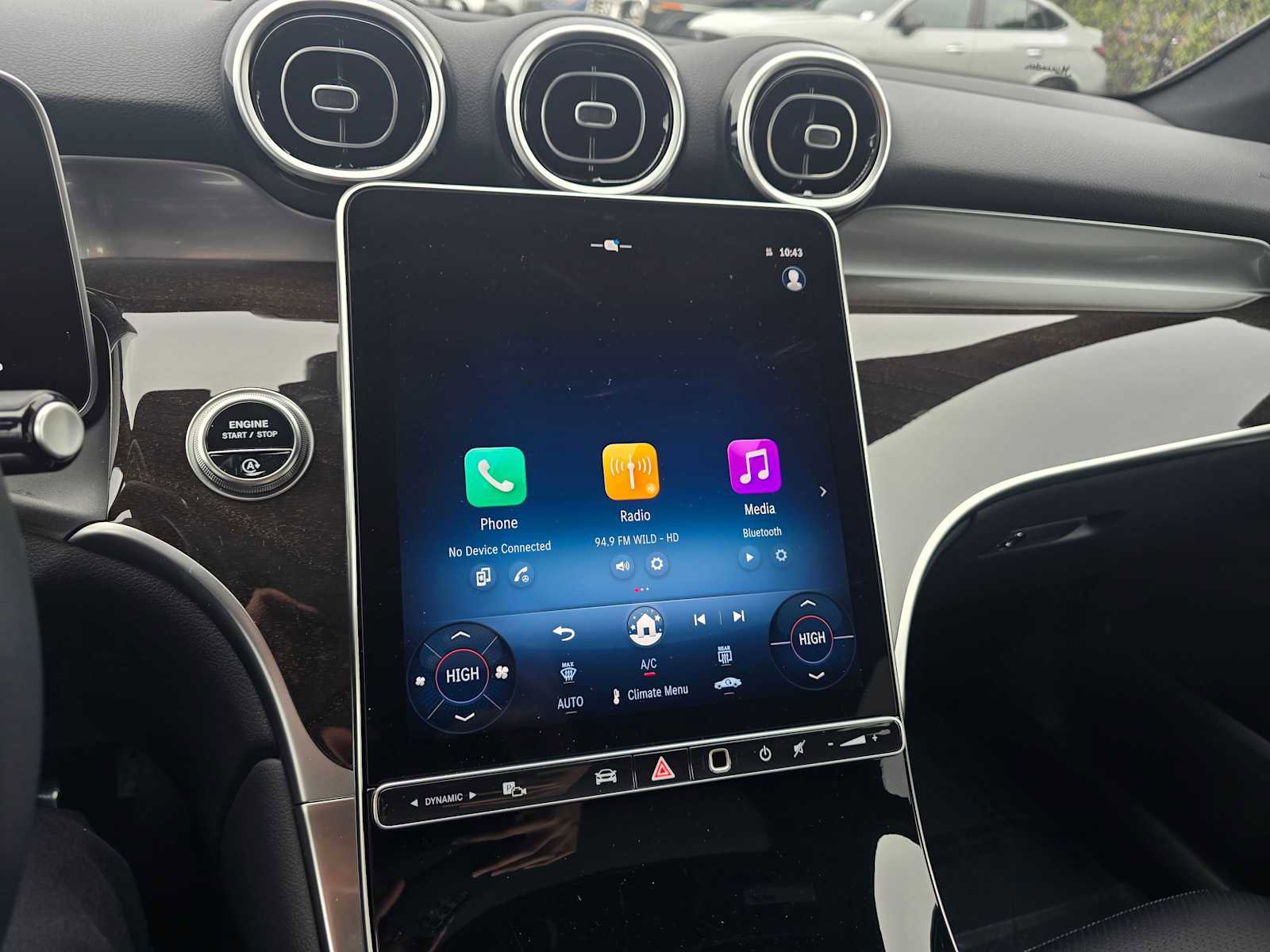 Used 2025 Mercedes-Benz GLC 300 image 28