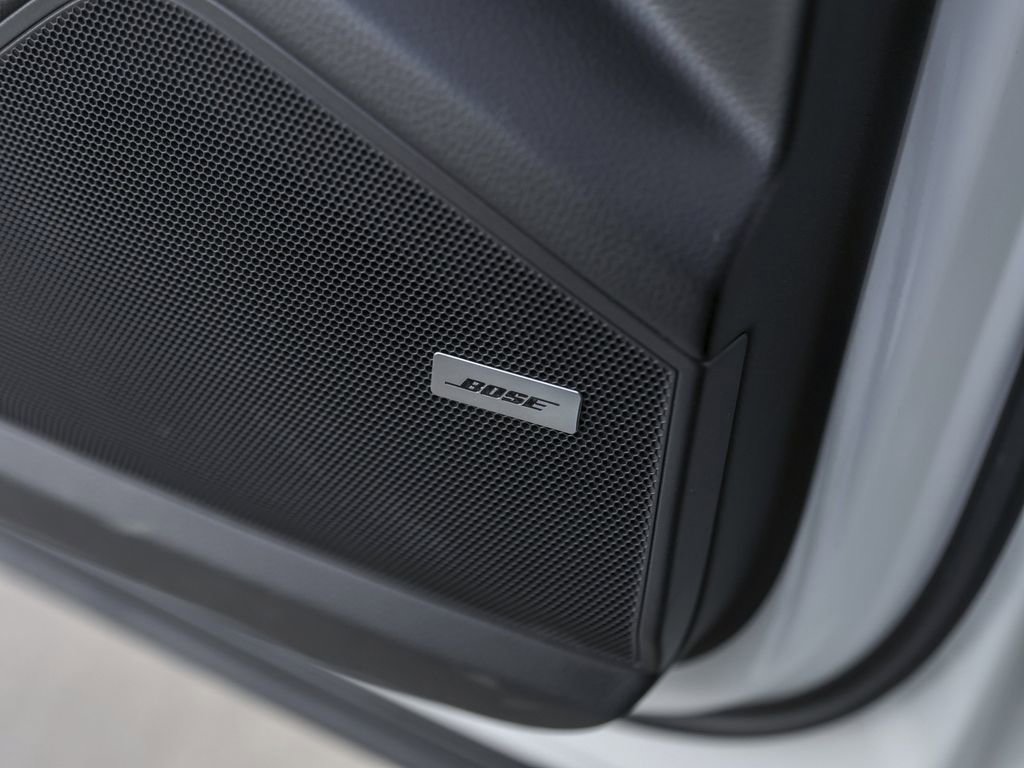 Certified 2024 Porsche Cayenne AWD/4WD image 28