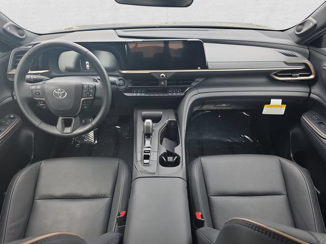 Used 2023 Toyota Crown Platinum AWD/4WD image 9