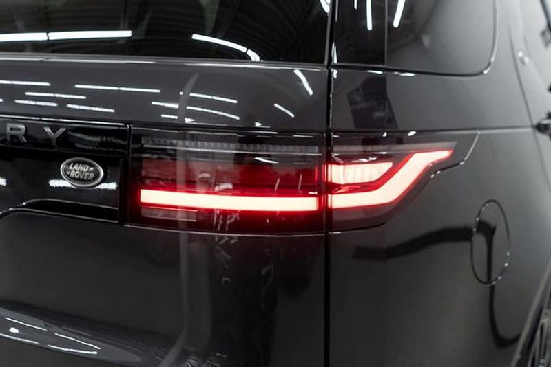 Used 2023 Land Rover Discovery S R-Dynamic image 58