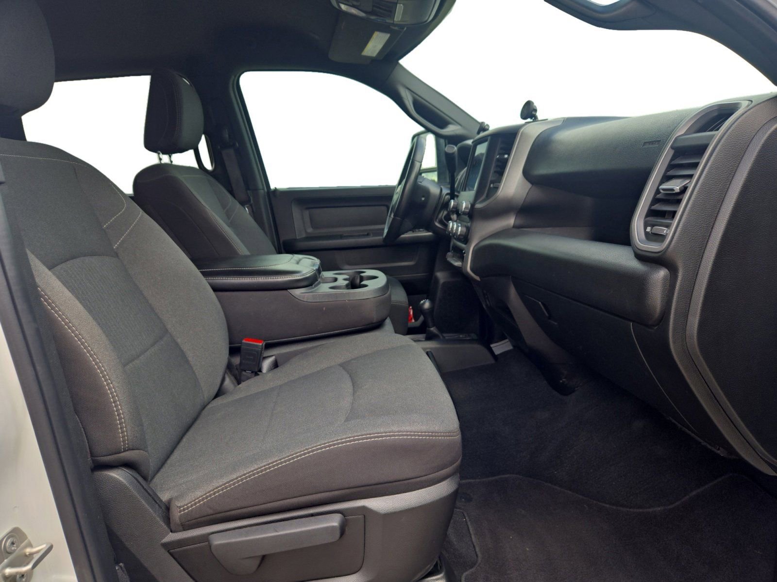 Used 2024 RAM 2500 Tradesman w/ Chrome Appearance Group image 24