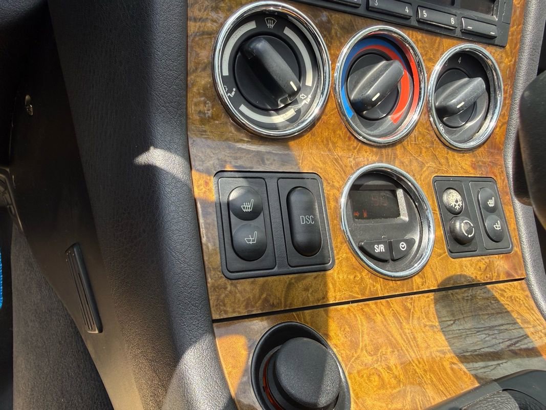 Used 2002 BMW Z3 2.5i image 28