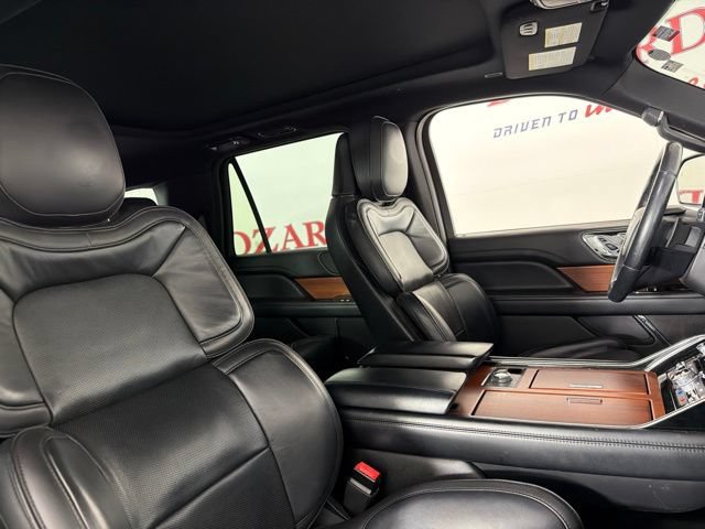 Used 2018 Lincoln Navigator L Reserve w/ Technology Package AWD/4WD image 36