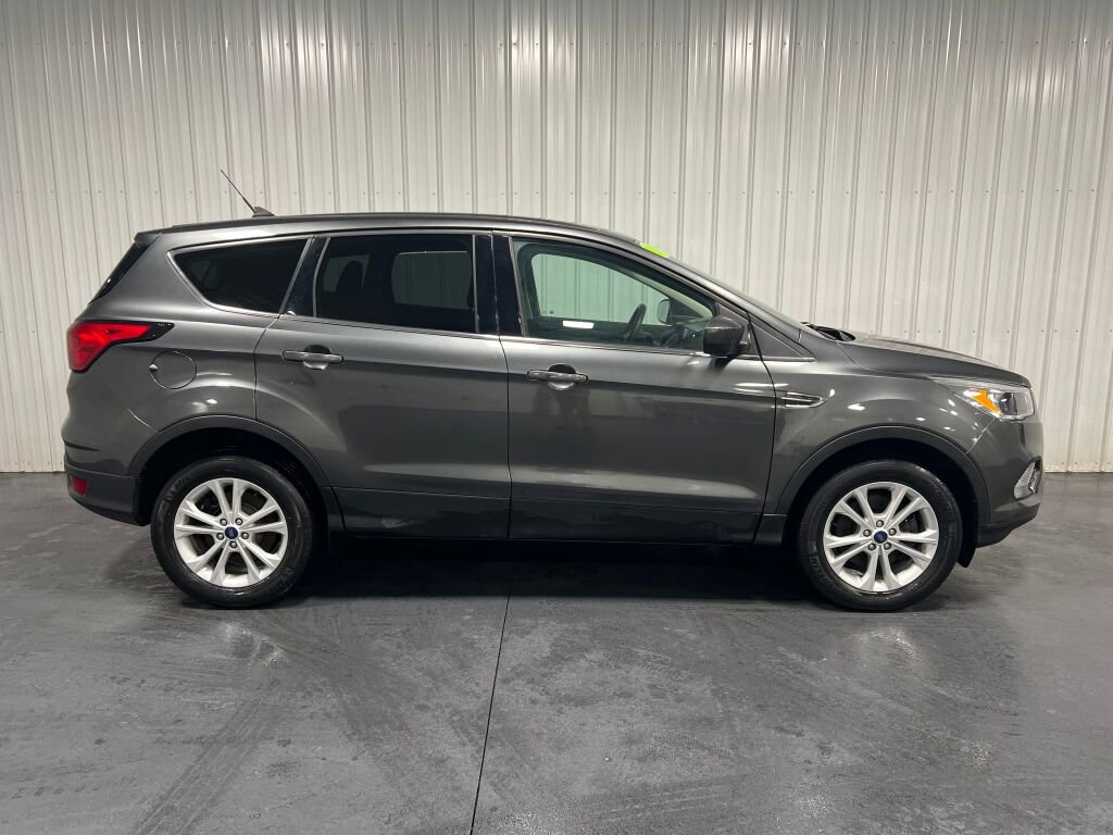 Used 2019 Ford Escape SE image 19