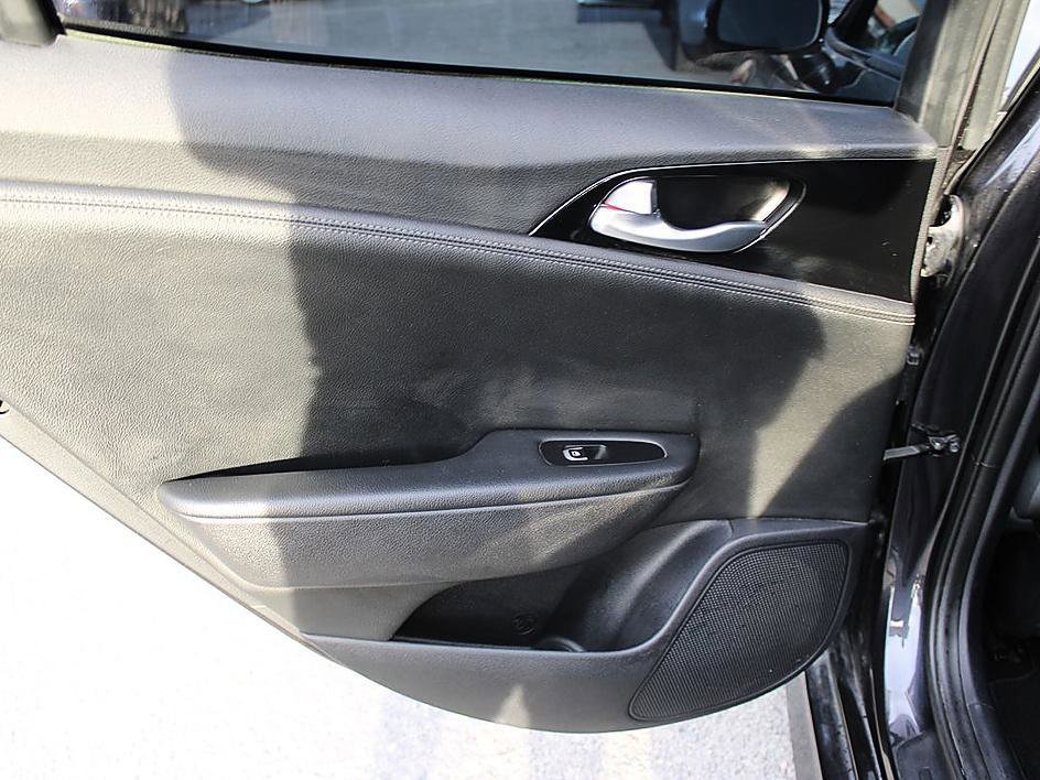 Used 2019 Kia Stinger image 15