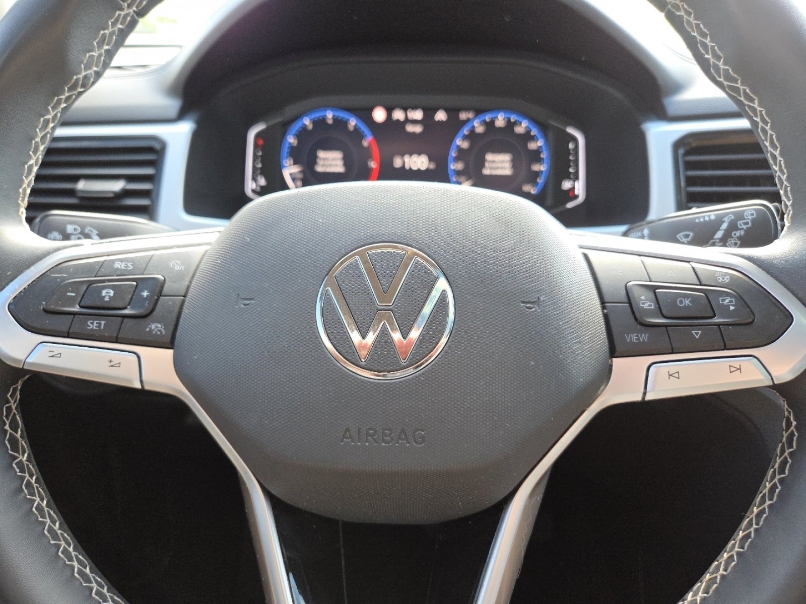 Used 2021 Volkswagen Atlas SEL Premium AWD/4WD image 32