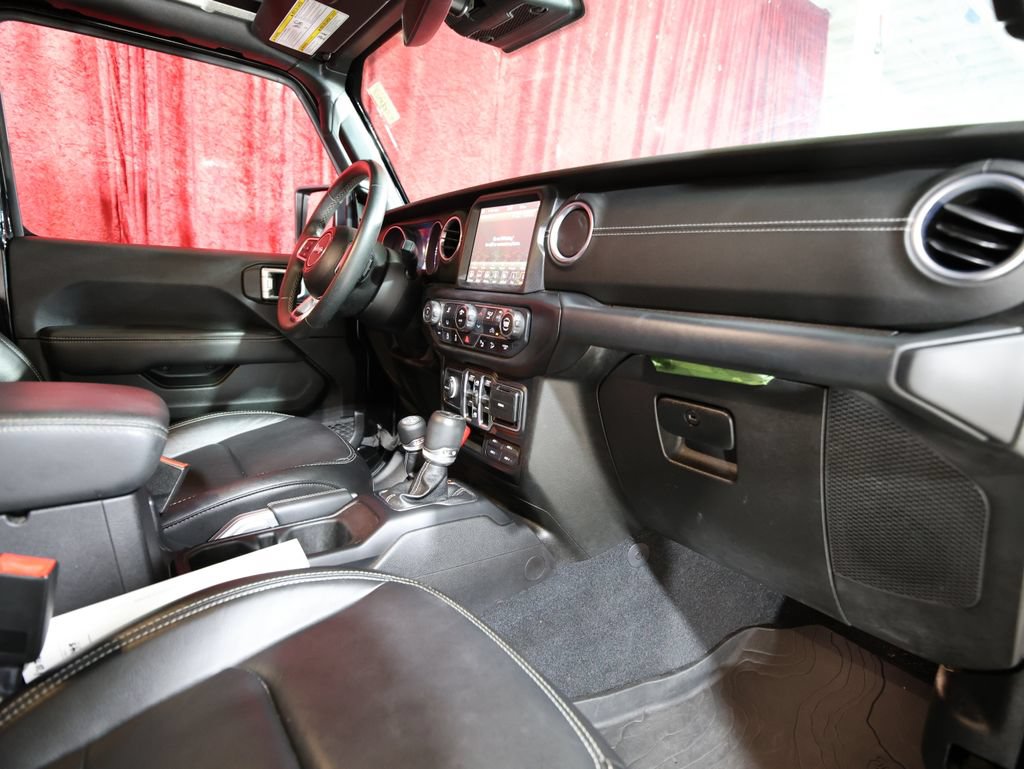 Used 2019 Jeep Wrangler Unlimited Sahara w/ Quick Order Package 24M Moab AWD/4WD image 22
