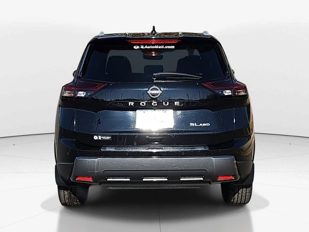 Used 2024 Nissan Rogue SL image 6