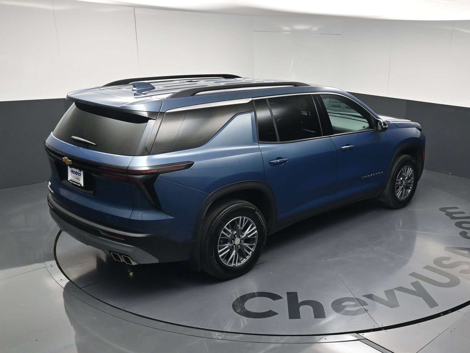 Used 2025 Chevrolet Traverse LT FWD image 32