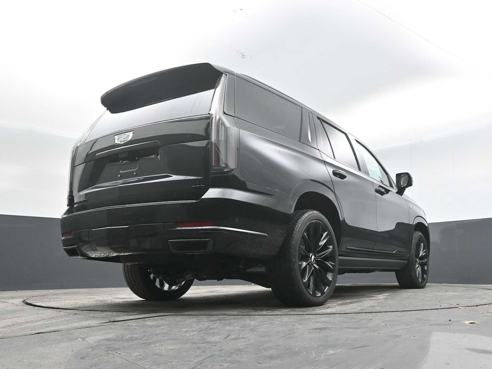 New 2026 Cadillac Escalade Platinum Sport w/ LPO, ONYX Package image 34