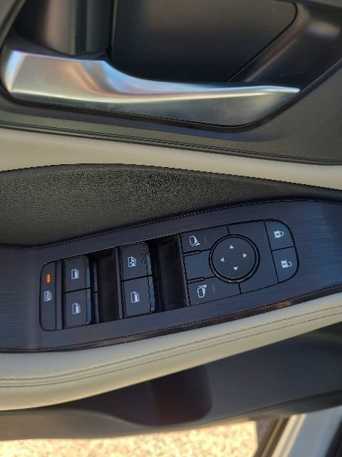 Used 2022 Nissan Rogue SV w/ SV Premium Package FWD image 11