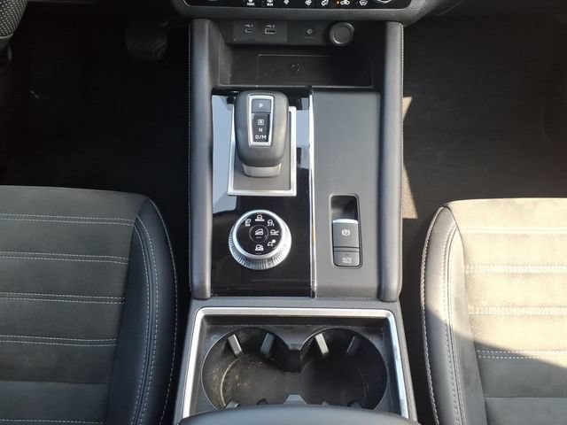Used 2024 Mitsubishi Outlander SE AWD/4WD image 26