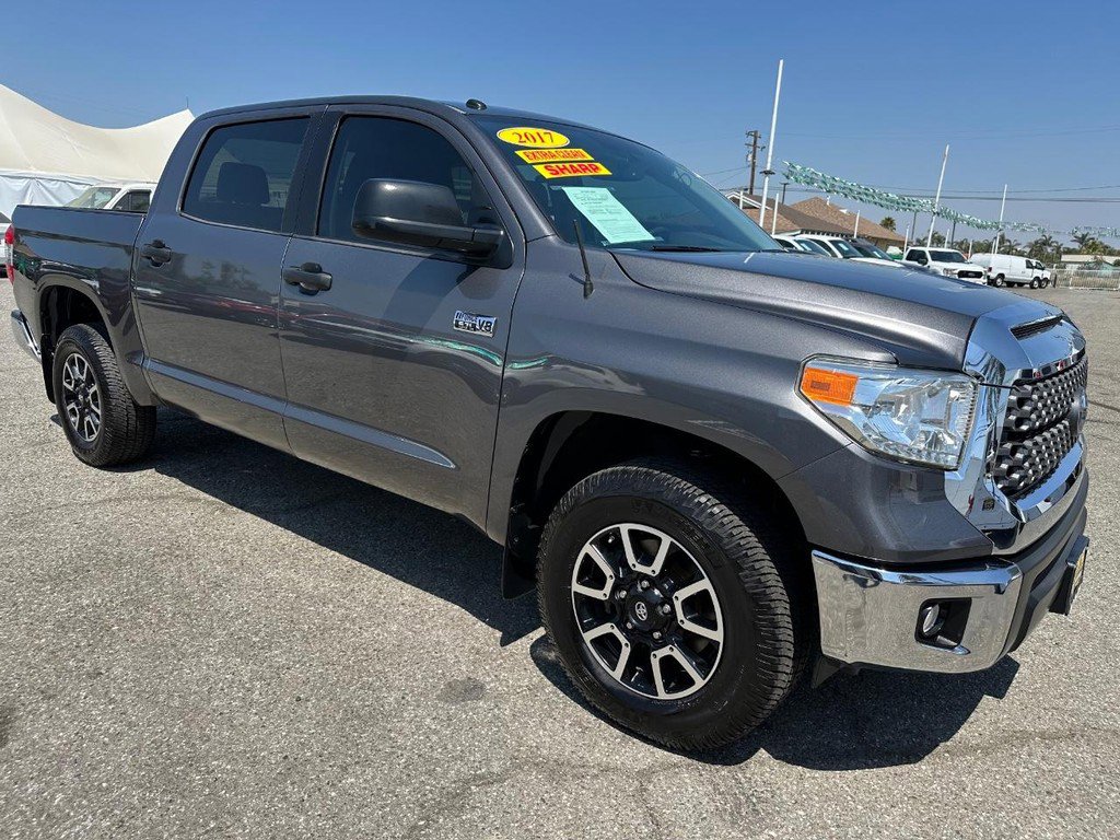 Used 2017 Toyota Tundra SR5 image 3
