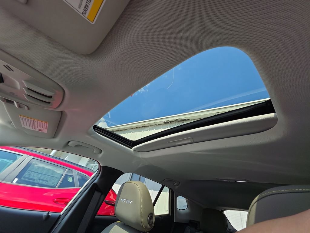 New 2026 Chevrolet Trax ACTIV w/ Sunroof Package FWD image 21