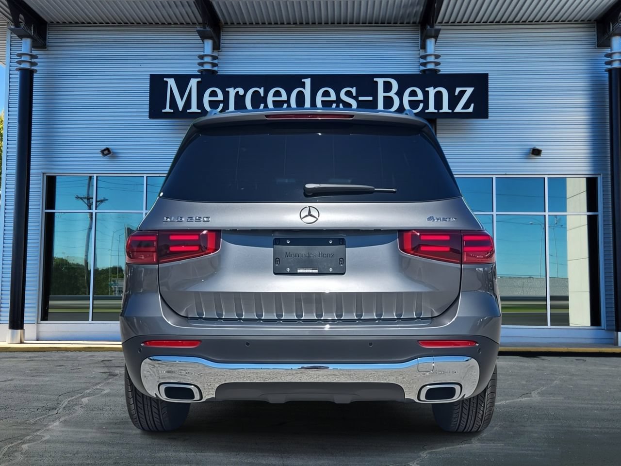 New 2026 Mercedes-Benz GLB 250 4MATIC image 5