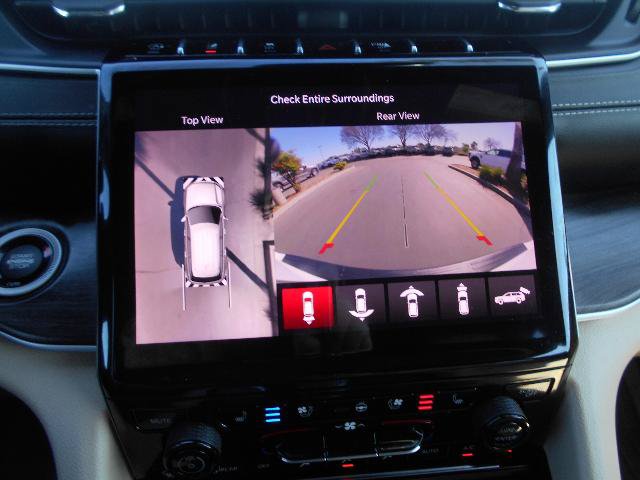 Used 2024 Jeep Grand Cherokee L Limited AWD/4WD image 12