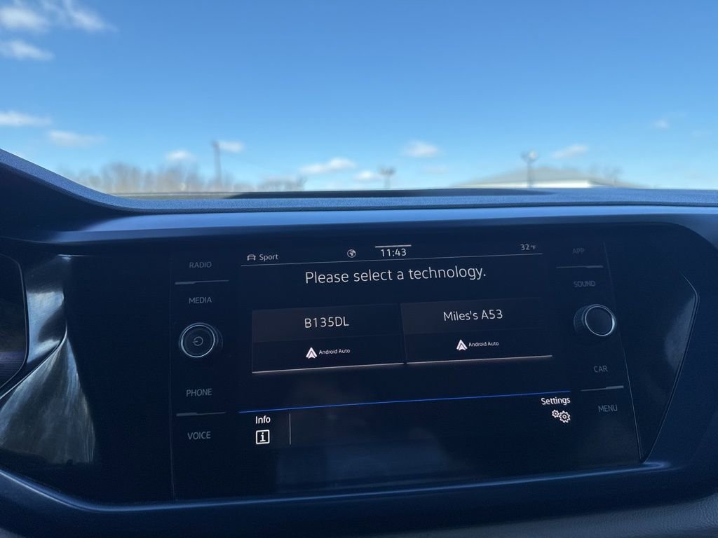 Used 2023 Volkswagen Taos SE image 28