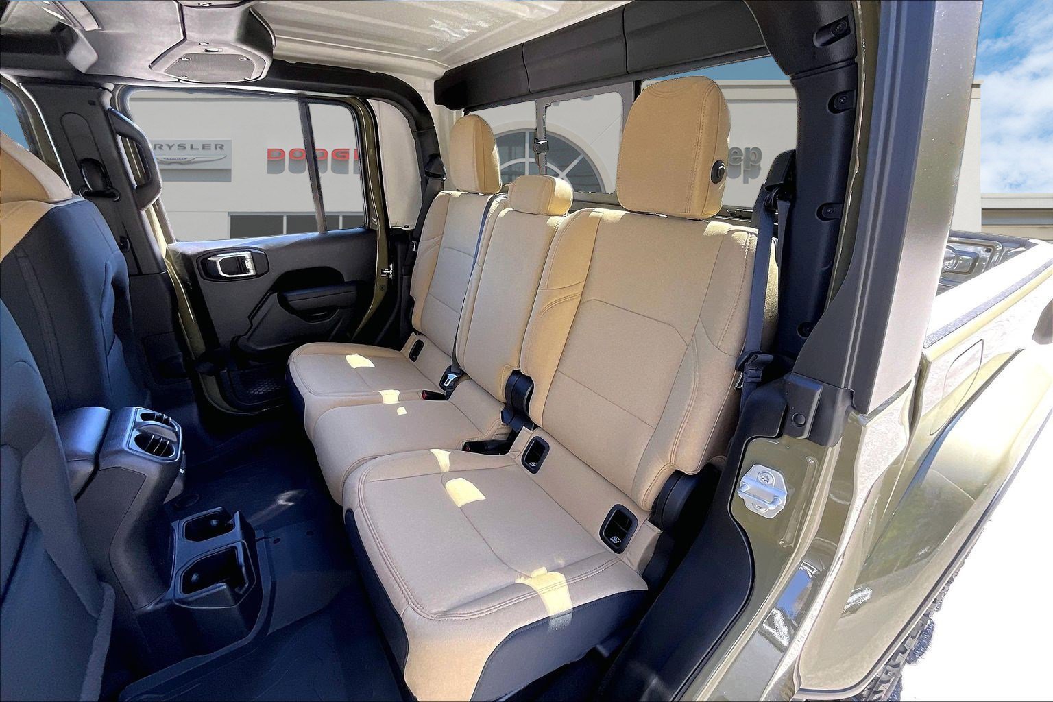 New 2026 Jeep Gladiator Sport AWD/4WD image 10