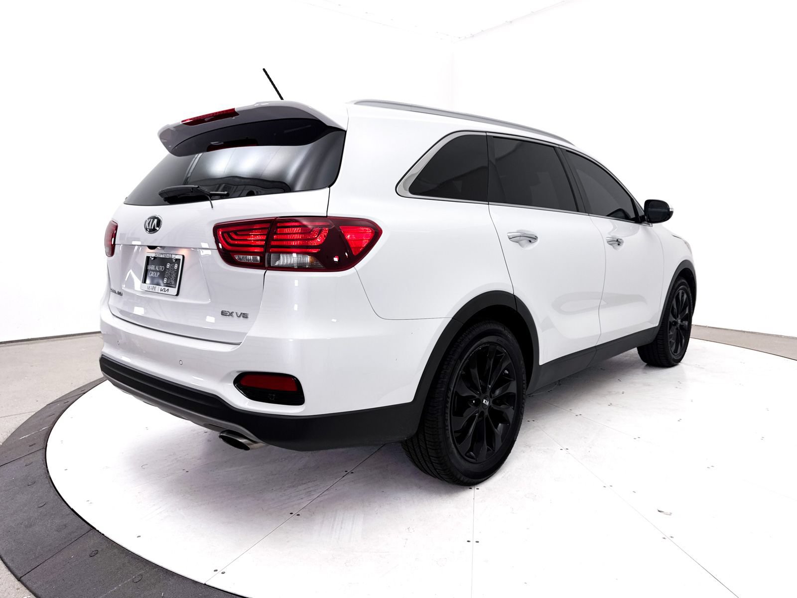 Used 2020 Kia Sorento EX FWD image 13