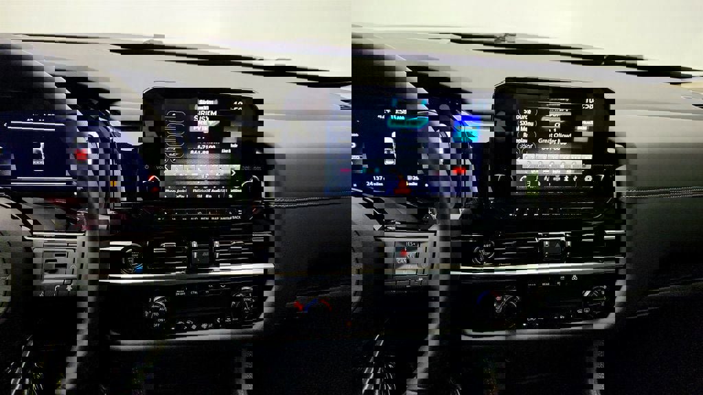 Used 2023 Nissan Pathfinder Platinum w/ Lighting Package (N93) image 18