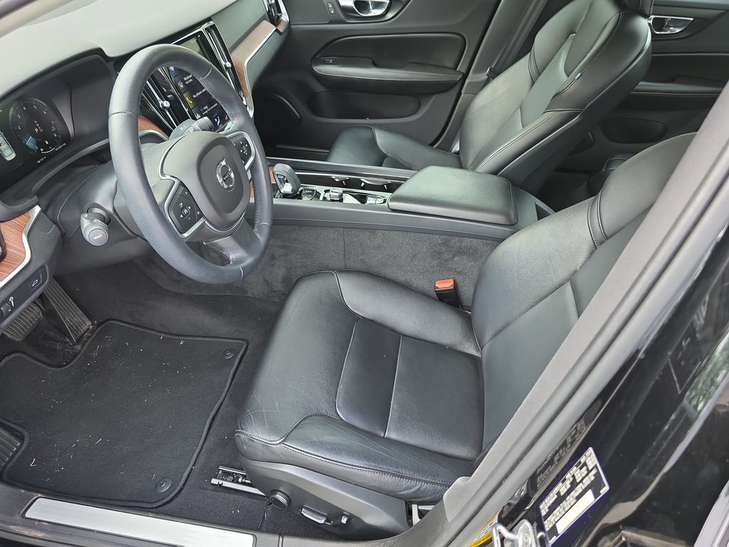 Used 2022 Volvo S60 B5 Momentum w/ Protection Package Premier AWD/4WD image 7