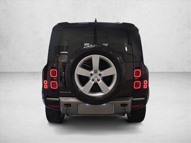 Used 2024 Land Rover Defender 110 X-Dynamic SE AWD/4WD image 6