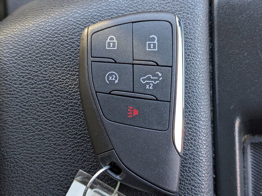 Used 2025 Chevrolet Silverado 2500 LT w/ Convenience Package image 31