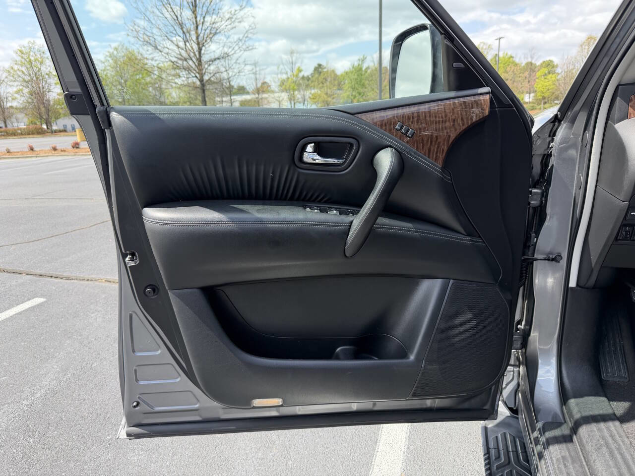 Used 2019 Nissan Armada SL w/ Premium Package AWD/4WD image 11