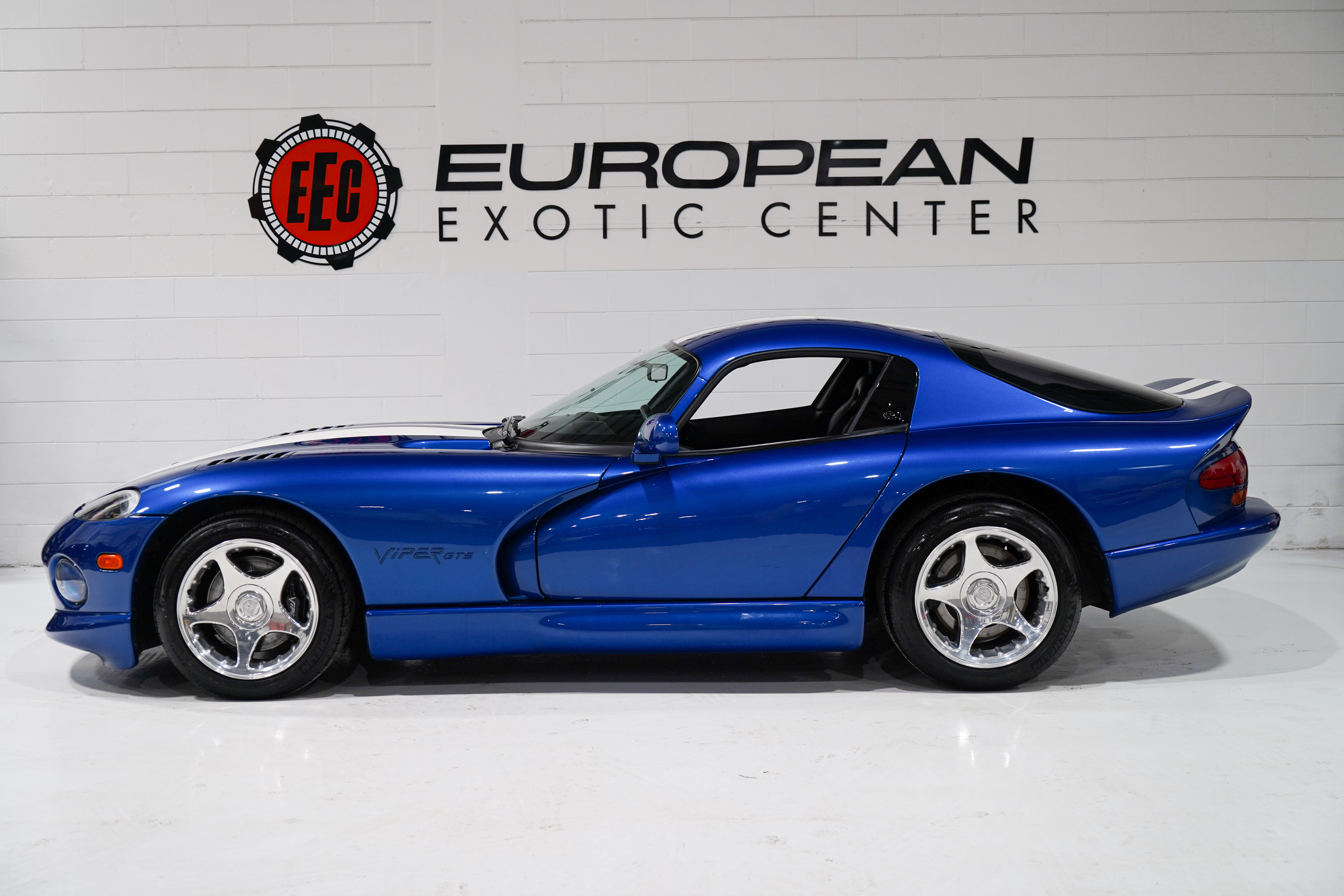 Used 1997 Dodge Viper GTS RWD image 24