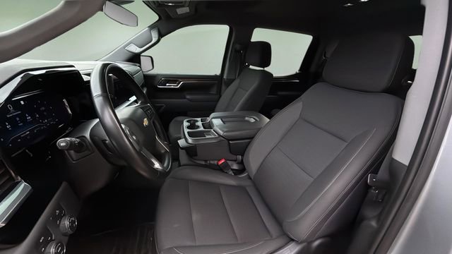 Used 2023 Chevrolet Silverado 1500 LT AWD/4WD image 18