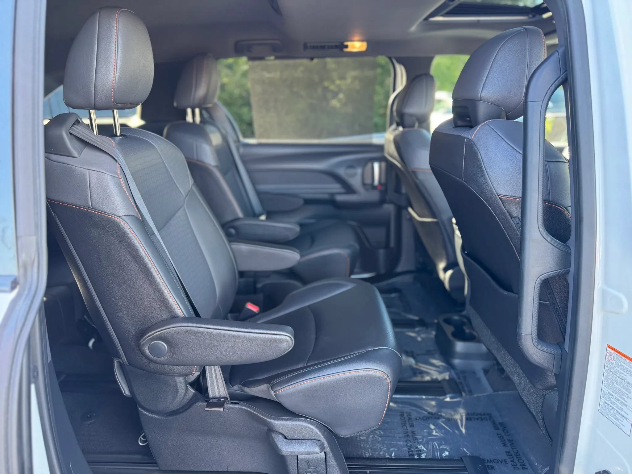 Used 2021 Toyota Sienna XSE AWD/4WD image 24